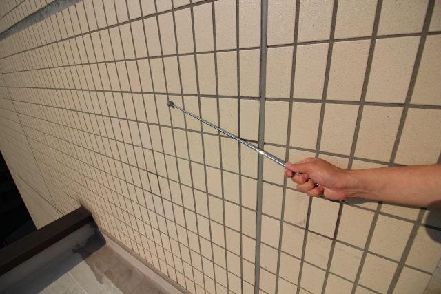 小郡市、ビル外壁、打診検査